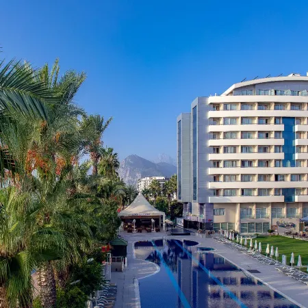 Porto Bello Hotel Resort & Spa