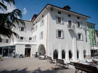 Hotel Geier Hotels in Torbole