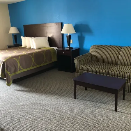 Amerivu Inn & Suites
