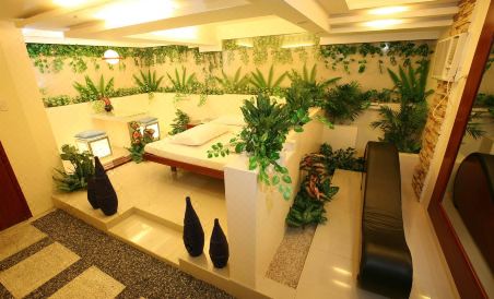 Victoria Court Las Pinas Motorist Lodge - Housity