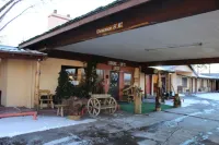 Reeds Lodge