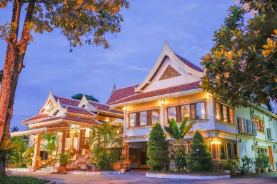 E-outfitting Vangthong Hotel Hotel in zona Luang Prabang Golf Club