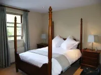 The Hawkley Inn Hotels in Alton