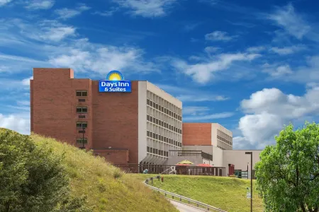 Days Hotel Sutton Flatwoods Отели в г. Брэкстон