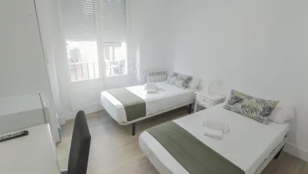 Pensión Estrella Отели рядом с достопримечательностью «Монастырь Энкарнасьон»