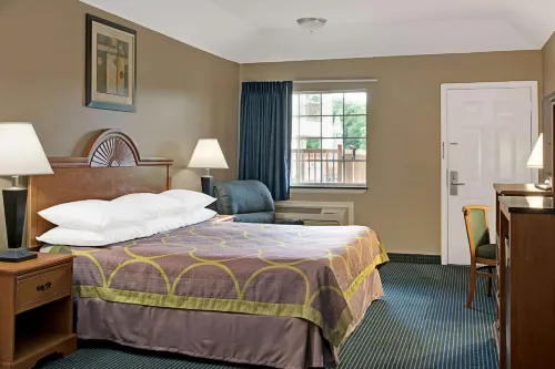 Super 8 by Wyndham Montgomery/ Lake Conroe Hotels in Montgomery