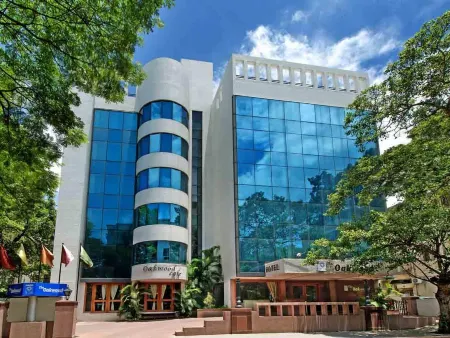 The Oakwood Hotel Отели рядом с достопримечательностью «Шанивар Уода Форт»