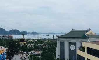 Ivy Hotel Ha Long