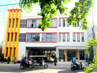 Grand Mutiara Hotel Hoteller i Babakan