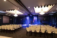 The Roslyn, Tapestry Collection by Hilton Hotels in North Hempstead