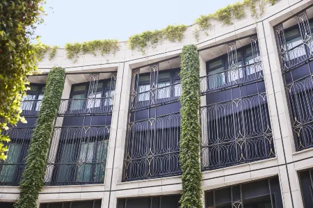 Four Seasons Hotel Madrid Отели рядом с достопримечательностью «Королевский ботанический сад Мадрида»