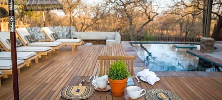 Safari Moon Luxury Bush Lodge Hotels in Mopani