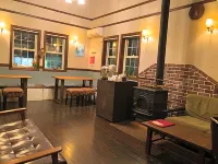 Iza Kamakura Guest House and Bar