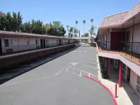Welcome Inn & Suites Anaheim - Motels