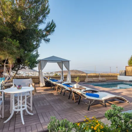 Eiriana Luxury Suites