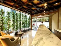Morvee Hotels Alipore Kolkata Các khách sạn gần Đài tưởng niệm Shaheed