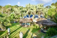 La Petite Maison and Sea Splash Hotels in Praslin