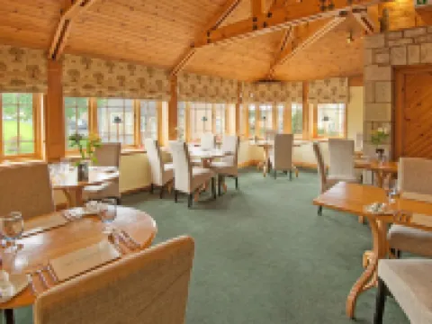 The Wheatsheaf Hotel and Restaurant Hotels in Duns