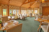 The Wheatsheaf Hotel and Restaurant Hotels in Duns