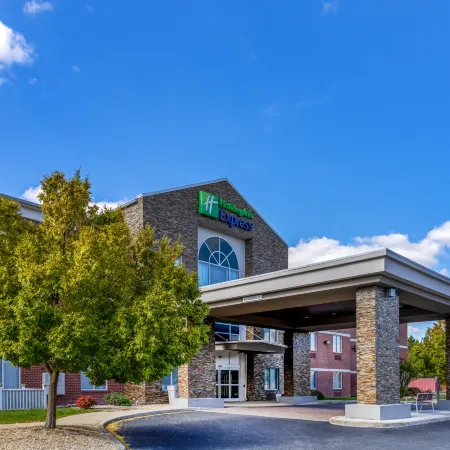 Holiday Inn Express & Suites SALISBURY - DELMAR by IHG