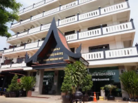 โรงแรม อินทัช ริเวอร์ไซด์ โรงแรมในปากเซ