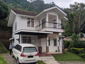 Queen Villa Victoria Puncak