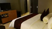 Crown Hotel Отели в г. Tanjung Selor Hilir
