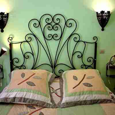 Logis Hotel Le Vieux Moulin Rooms
