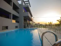 Hotel Yakinthos - Swimmingpools