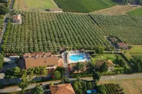 Tenuta Elisabetta - Pools