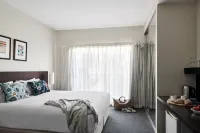 Punthill Essendon Hotels in Essendon North