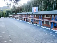 Motel 6 Gold Beach, or - parking