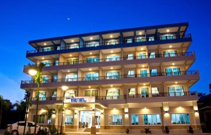 Sea Mountain Khanom Hotel
