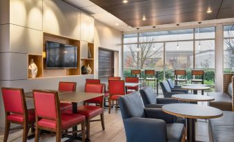Holiday Inn Express & Suites Salem North - Keizer