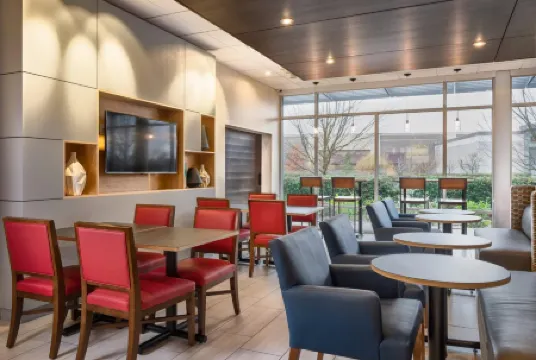 Holiday Inn Express & Suites SALEM NORTH - KEIZER by IHG