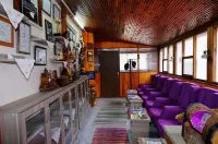 Sarimese Hotel
