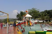Krishna Resorts and Water Park Hôtels à : Sasunavghar