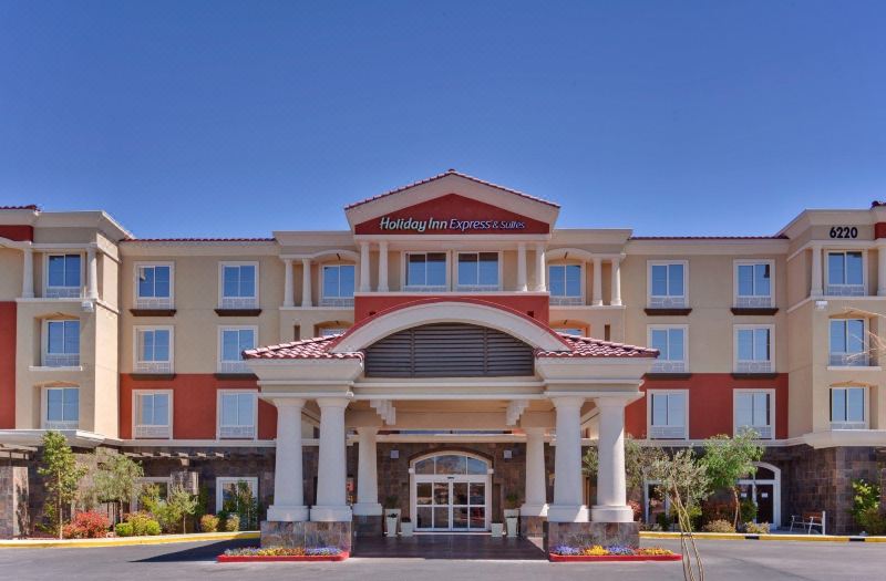 Holiday Inn Express & Suites LAS Vegas SW – Spring Valley by IHG