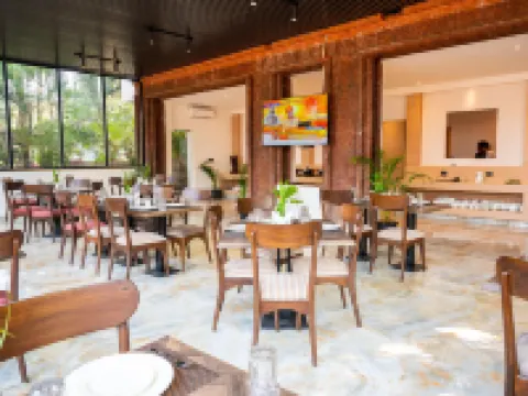 米萊登歐普斯酒店 安朱納海酒店