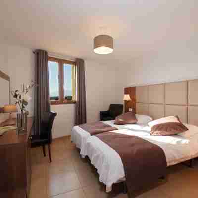 Logis Hôtel le Cara Sol Rooms