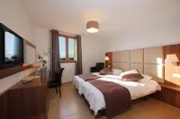 Logis Hotel Cara Sol Hotels in Elne