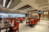 Mahagun Sarovar Portico Suites - Desayuno