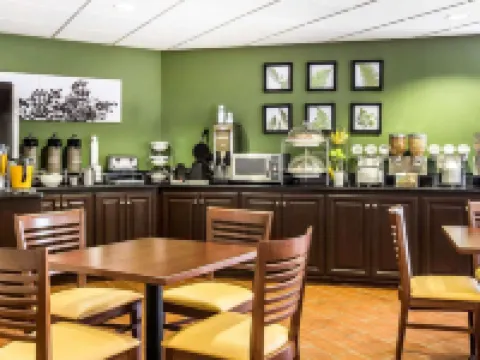 Clarion Pointe Albemarle Hotels in Stanly County