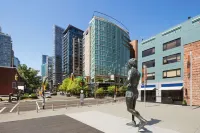 Hampton Inn & Suites, by Hilton - Vancouver Downtown