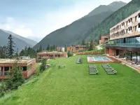 Gradonna Mountain Resort Chalets & Hotel Hotels in Heiligenblut