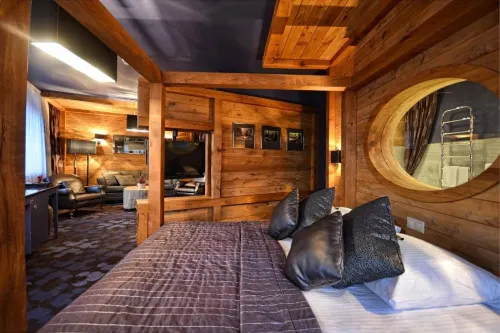 Hotel Żubrówka Spa & Wellness - 4-Star