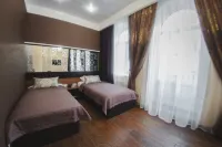 Alekses Hotel