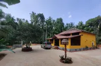 Areca County - Premium Cottages Amidst Plantation with Free Vegetarian Breakfast - Parkering