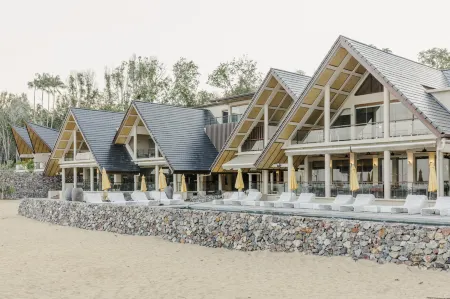 The Kasturi Отели в г. Чератинг