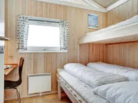 "Lien" - 160m from the Sea